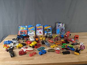 lot 222 image: Collection of Hot Wheel Cars and More M