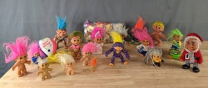 lot 223 image: Vintage Russ Trolls Toy Collection M