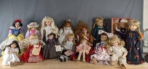 lot 237 image: Vintage Doll Collection Snow White, Madame Alexander, Soft Expressions and More M