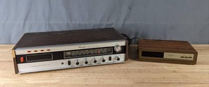 lot 266 image: Vintage Cariole AMFM8-Track Stereo and Hamlin CR-6000 Analog Cable Box Converter  M