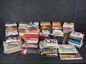 lot 285 image: Large Assortment of Books, Cookbooks, Records, Sheet Music, and more (John Grisham, Michelle Obama, Janet Evanovich, National Geographic, Christian Topics, Harry Potter, etc.) M