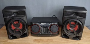 lot 274 image: LG XBoom Hi-Fi Shelf Stereo System M