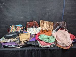 lot 293 image: A Collection of Various Sized Bags Including Kattee, Aldo, Pelle, Obey, Victorias Secret and More   M