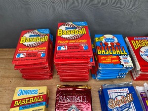 lot 2 image: WOW 205 New & Unopened MLB Baseball Card Packs - Fleer, Topps, Ultra, Upper Deck, Leaf, Donruss, Score, Stadium Club, Bowman and More M