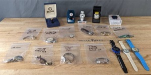 lot 12 image: Assortment of (18) Fashion Watches Elgin, Chicos, Etc. M