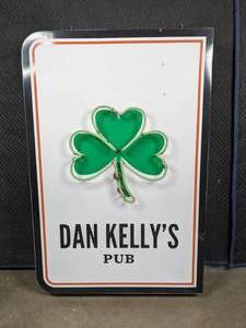lot 1 image: Rare Dan Kellys Pub Green Neon Light-up Sign E