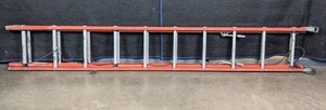 lot 4 image: Werner 20 ft Fiberglass Extension Ladder, 300 lb. Load Capacity E