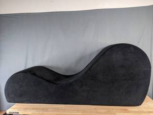 lot 28 image: Liberator Comfort Stretching Yoga Chaise Lounge E