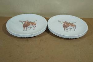 8 Reusable Melamine Plates - Christmas Cow