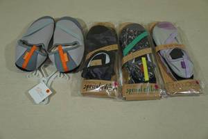 3 Pairs Womens Fitkicks with 1 Kozikicks -Size Small