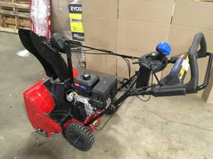 Toro SnowMaster 724 QXE snowblower customer return see pictures