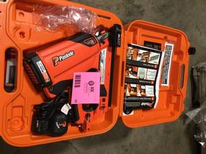 PaslodeCFN325XP Lithium-Ion Battery 30° Cordless Framing Nailer Customer Reurns See Pics
