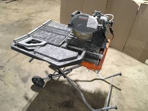 Ridgid 10 in. Wet Tile Saw with Folding Stand open box customer return see pictures