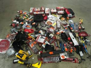 lot 1 image: Lot of assorted Husky and other  Mechanic Tools see pictures customer Returns