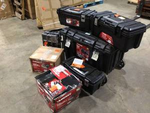 lot 25 image: Lots of Assorted Husky Tools and More Customer Returns See Pics