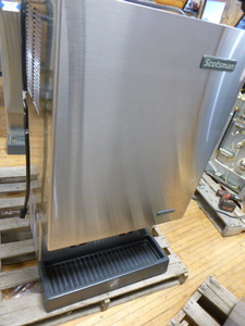 Scotsman Touch Free IceWater Machine