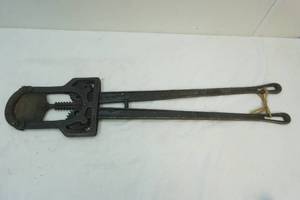 lot 4 image: dehorner