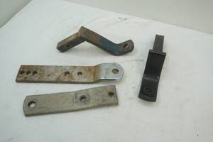 lot 12 image: hitches