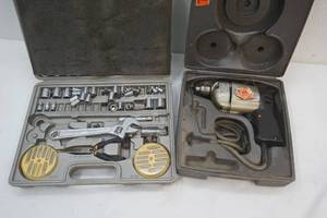 lot 40 image: black and decker drill
