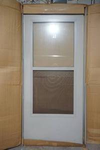 lot 105 image: storm door