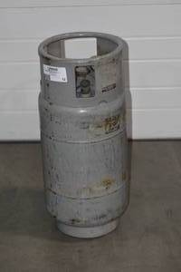 lot 12 image: Forklift LP Tank