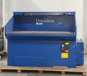lot 1 image: Donaldson Torit DB-3000 Downdraft Bench