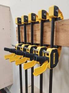 lot 76 image: (5) DeWalt Woodworking Clamps
