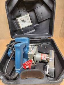 lot 83 image: Crain Electric Toe-Kick Saw