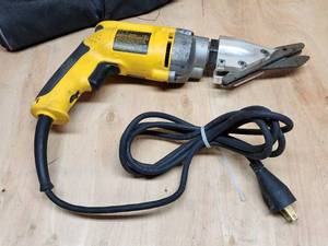 lot 138 image: DeWalt Electric Siding Shear