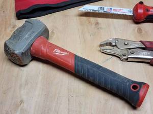 lot 137 image: Assorted Milwaukee Hand Tools