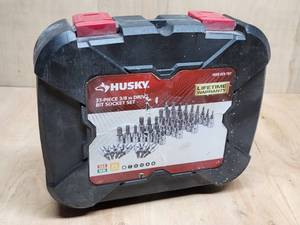lot 93 image: 37pc Husky 38in. Bit Socket Set