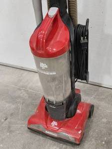 lot 357 image: Dirt Devil Canister Vacuum