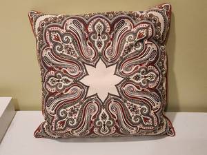 lot 251 image: (2) Decorative Throw Pillows