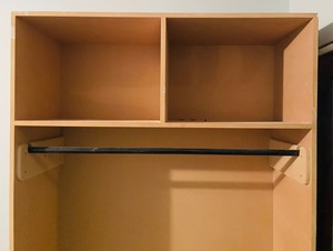 lot 342 image: Large Organizer with Hanging Rod