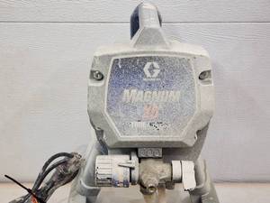 lot 305 image: Magnum X5 Paint Sprayer Unit