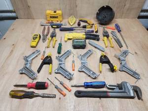 lot 396 image: Assorted Home improvement Items