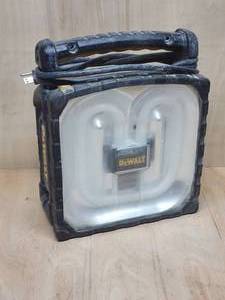 lot 407 image: DeWalt Electric Garage Light
