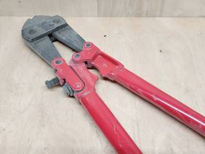 lot 394 image: Large Master Key Bolt Cutters
