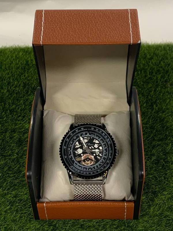 lot 8 image: New LA Banus Shark Mesh Watch $572 retail