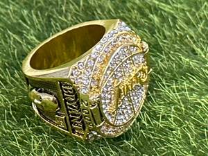 lot 10 image: LA Lakers Kobe Bryant Replica Championship Ring