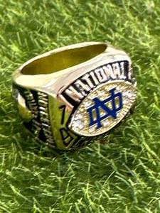 lot 18 image: Lou Holtz Notre Dame Replica Ring