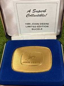 lot 59 image: 1986 John Deere Limited Edition Belt Buckle
