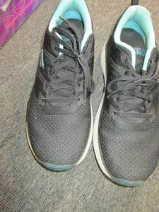 Skechers Womens GOrun Max Cushioni...