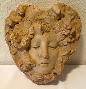 lot 74 image: Hayes Parker Heart Wall Decor and 2 Small Vases