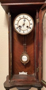 lot 87 image: Antique Victorian Wall Clock