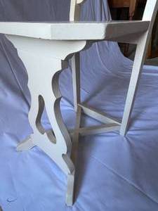 lot 136 image: Vintage Hand Made Childs Chair
