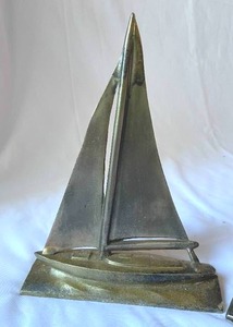 lot 159 image: 2 Brass Sailboat Decorative Pieces