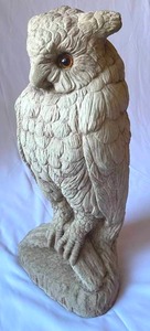 lot 175 image: Concrete Garden Owl