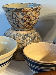 lot 58 image: Collection of Vintage Mixing Bowls including Spongeware and a Rolling Pin