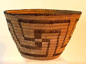 lot 104 image: Native American Papago Pima Coiled Basket